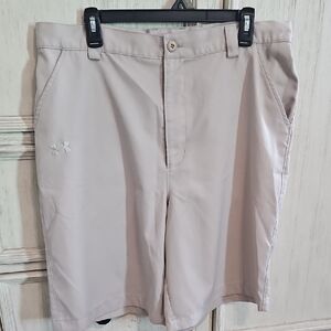 UNDER ARMOUR MEN SHORTS